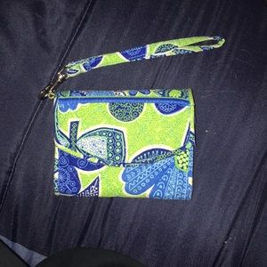 vera bradley wristlet